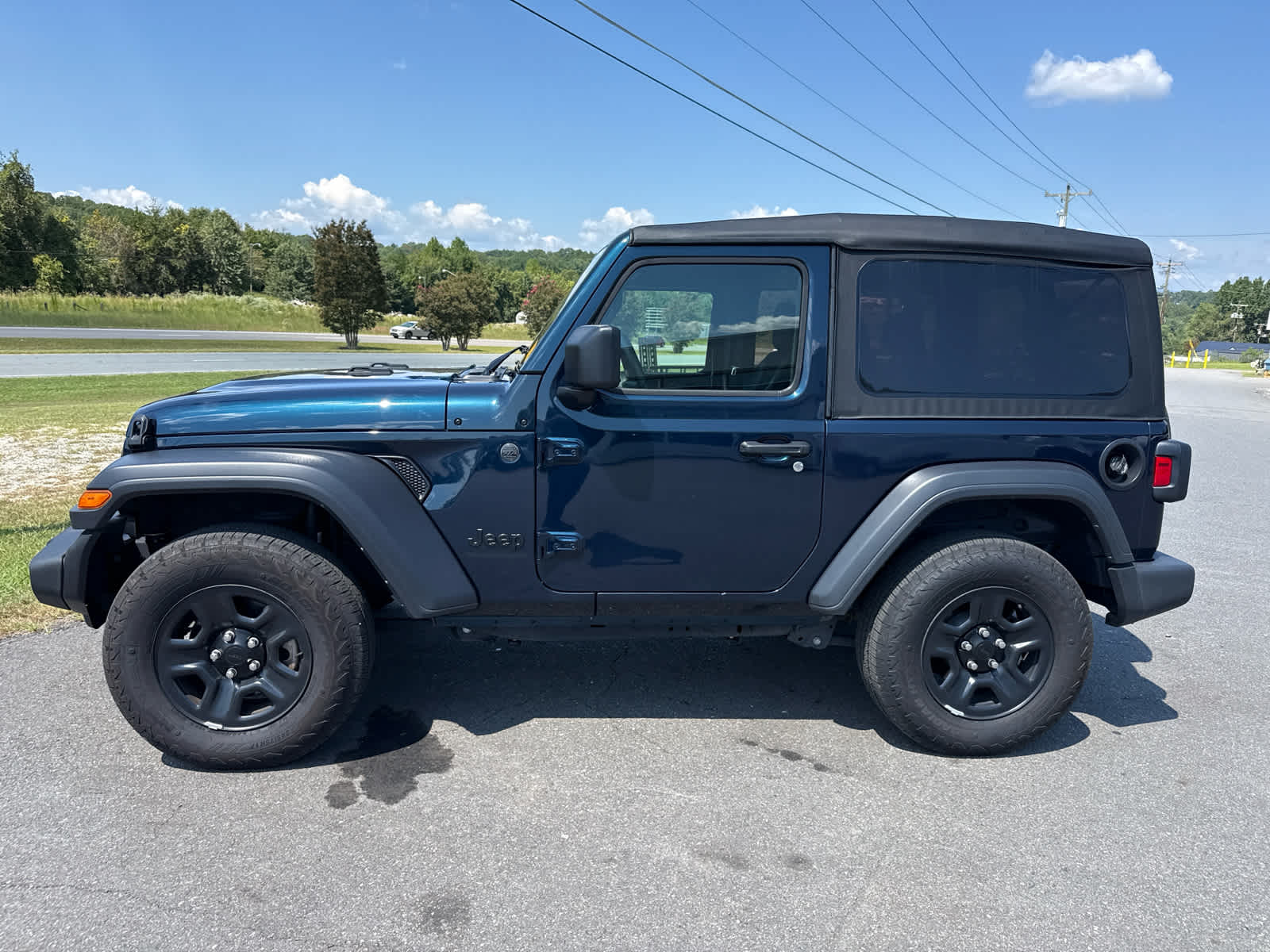 2025 Jeep Wrangler Sport
