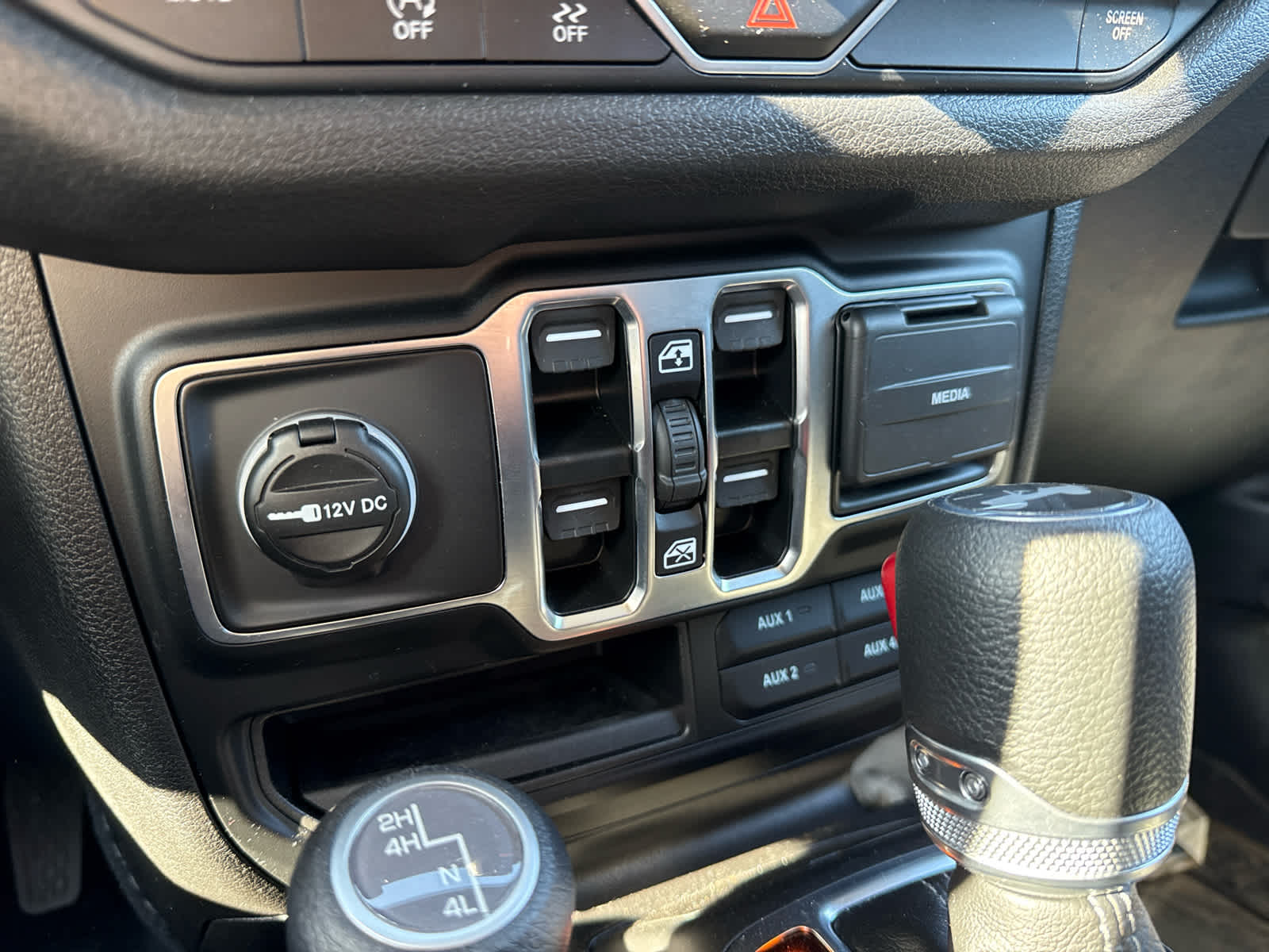 2025 Jeep Wrangler 4-Door Sport 4x4