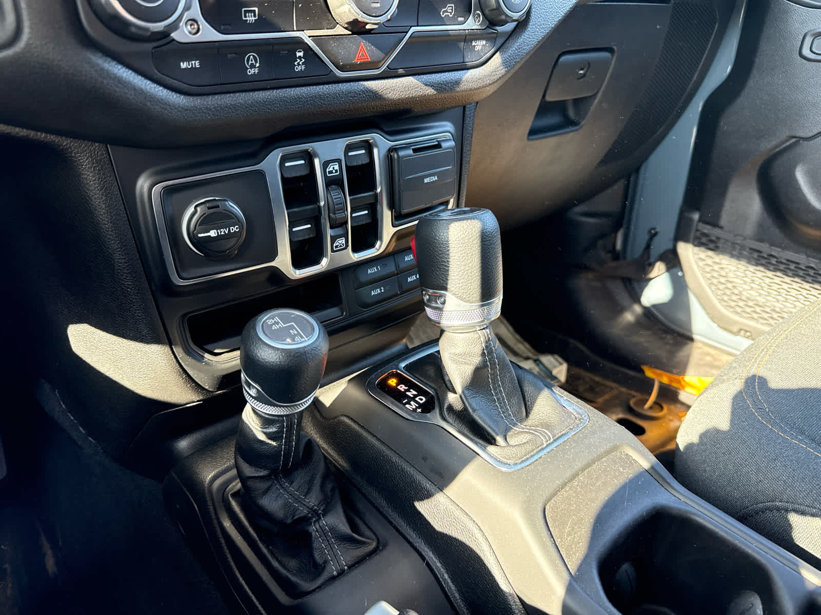 2025 Jeep Wrangler 4-Door Sport 4x4