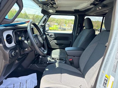 2025 Jeep Wrangler 4-Door Sport 4x4