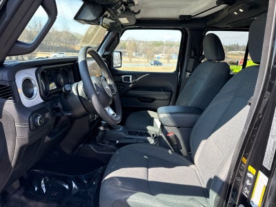 2024 Jeep Wrangler 4-Door Sahara 4x4