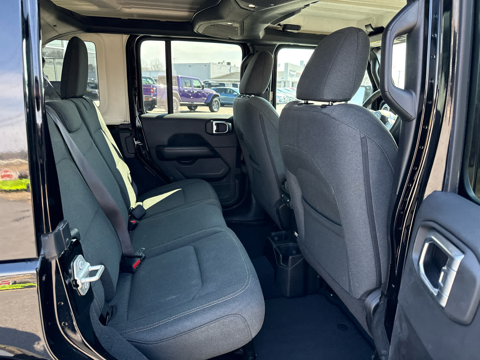 2024 Jeep Wrangler 4-Door Sahara 4x4