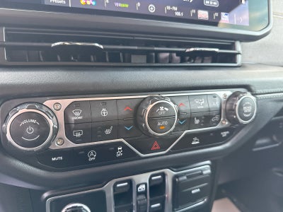 2024 Jeep Wrangler 4-Door Sahara 4x4