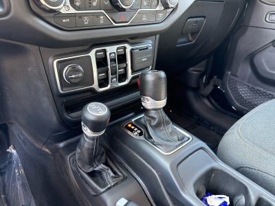 2024 Jeep Wrangler 4-Door Sahara 4x4