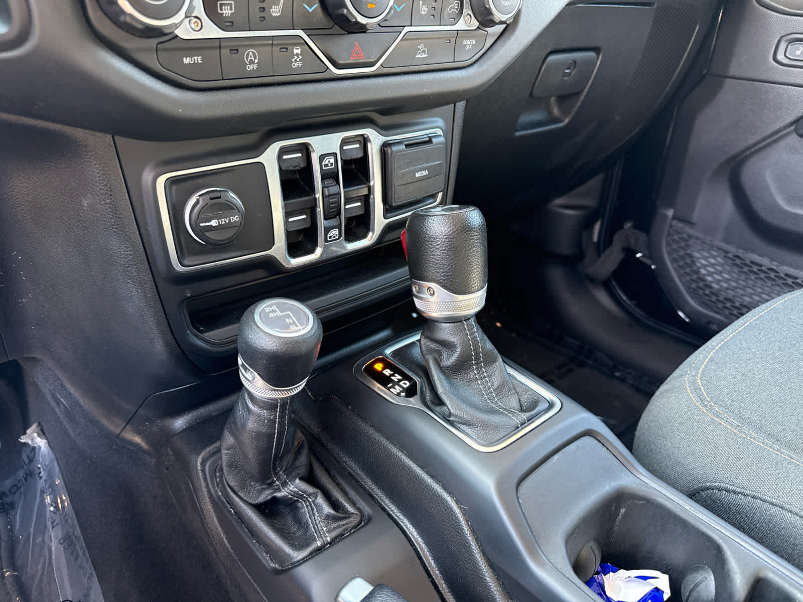 2024 Jeep Wrangler 4-Door Sahara 4x4