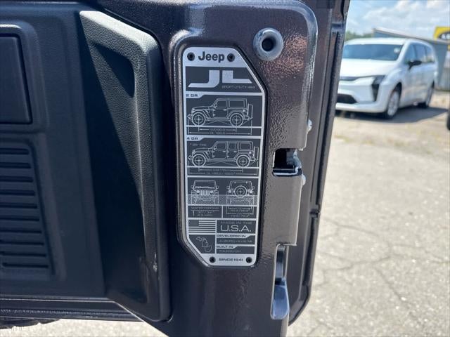 2025 Jeep Wrangler 4-Door Sahara 4x4