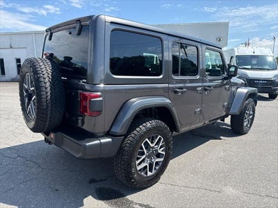 2025 Jeep Wrangler 4-Door Sahara 4x4