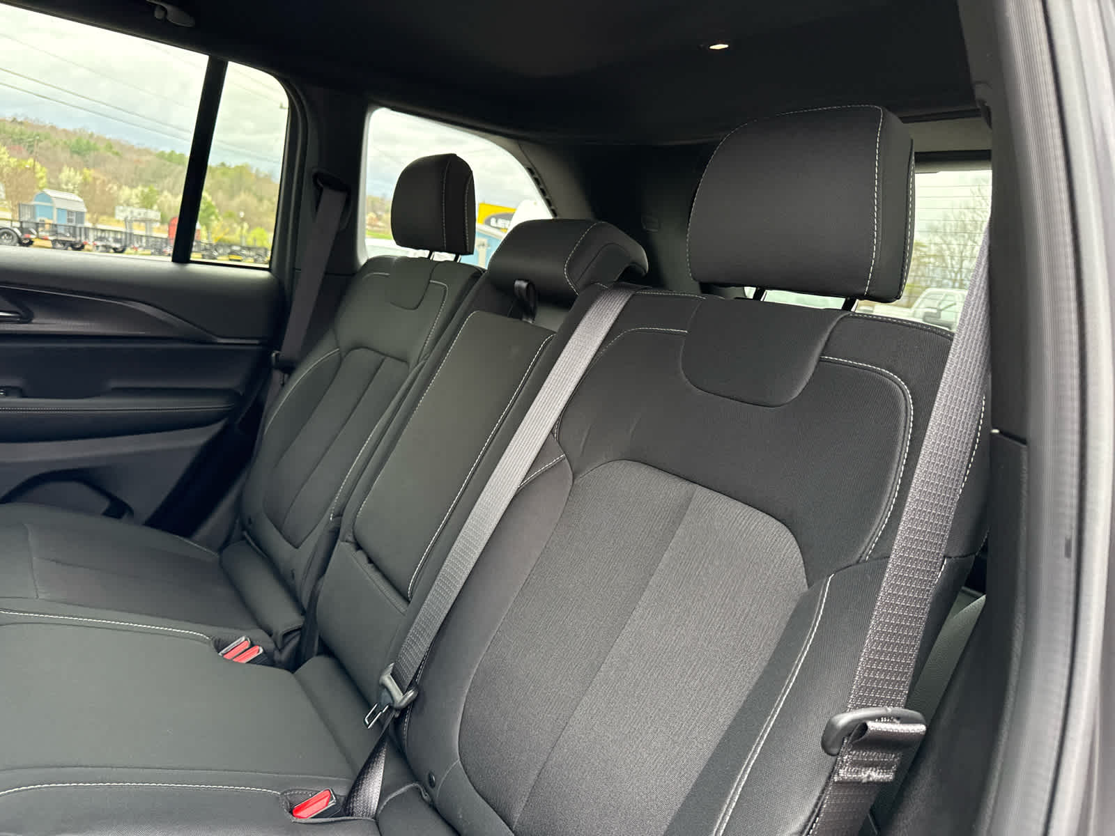 2025 Jeep Grand Cherokee Laredo 4x4