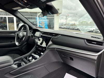 2025 Jeep Grand Cherokee Laredo 4x4