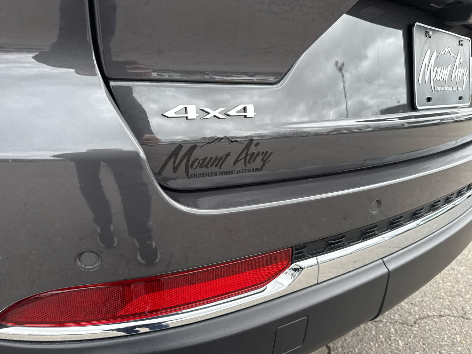 2025 Jeep Grand Cherokee Laredo 4x4