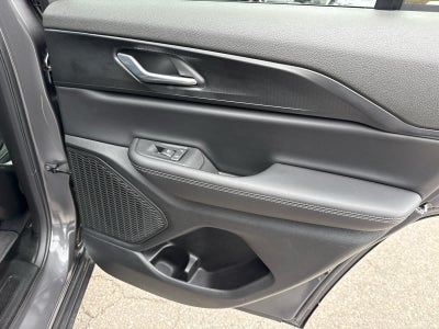 2025 Jeep Grand Cherokee Laredo 4x4