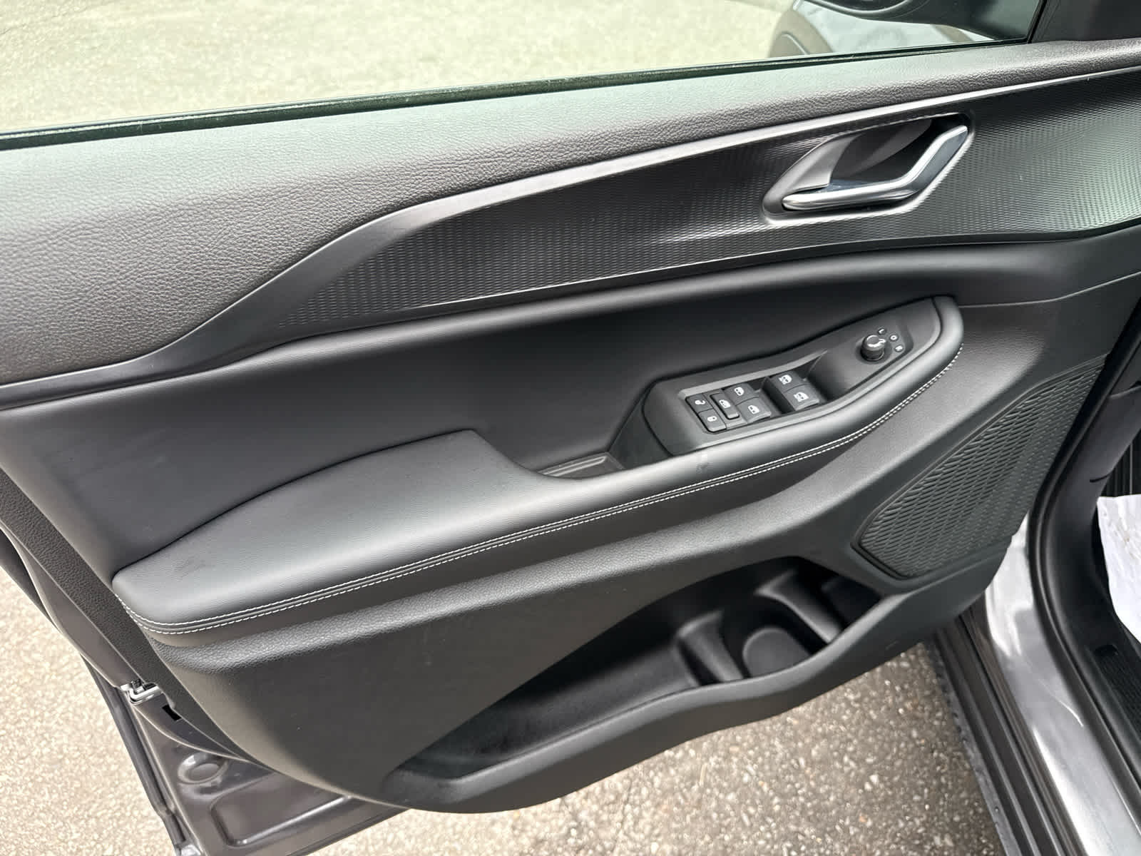 2025 Jeep Grand Cherokee Laredo 4x4