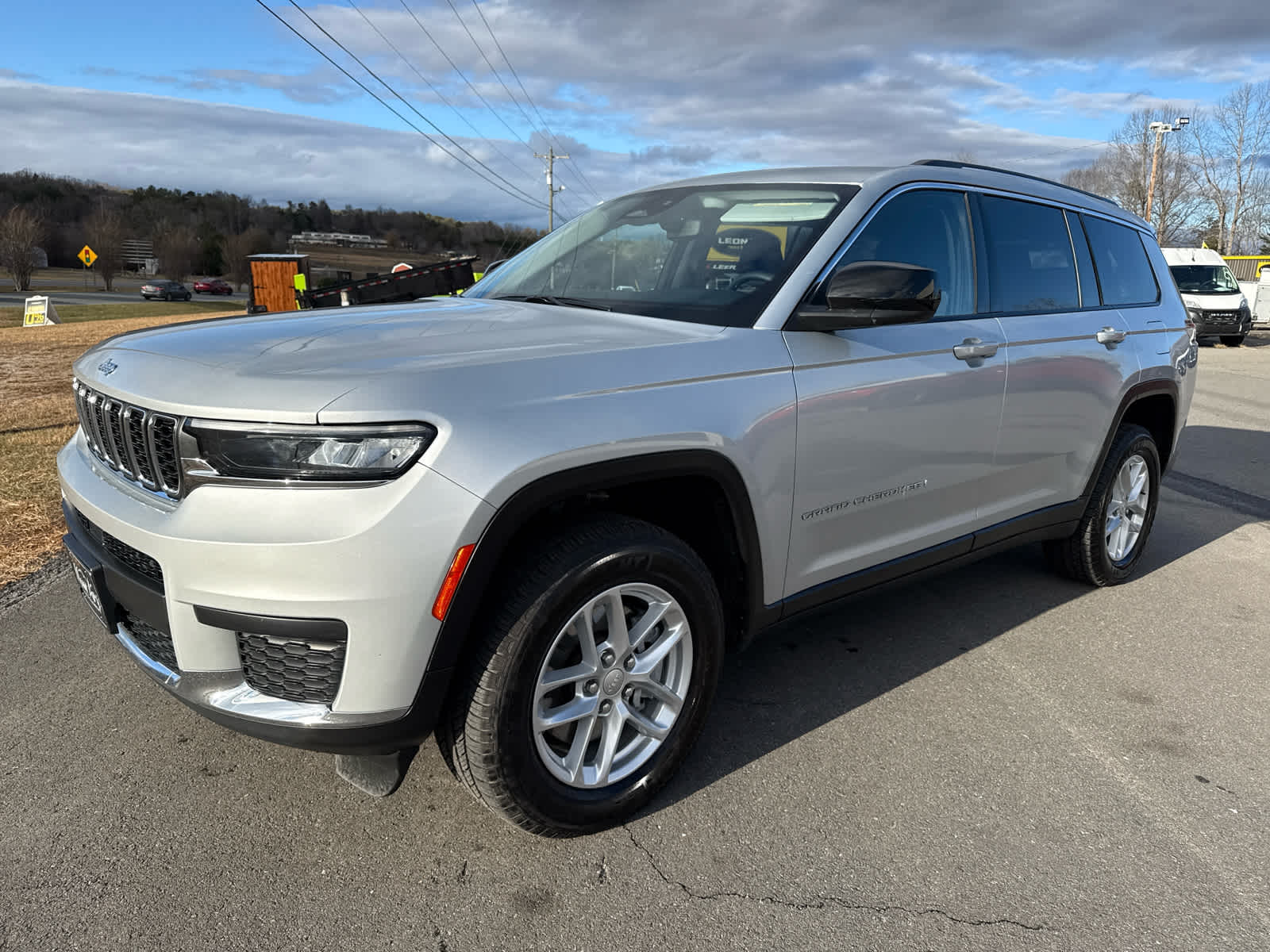 2023 Jeep Grand Cherokee L Laredo 4x4