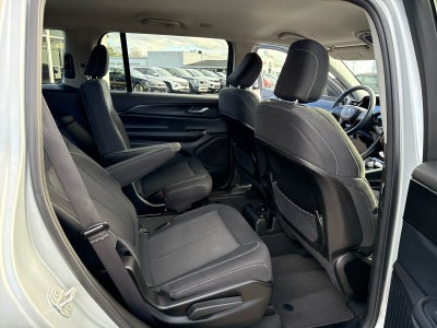 2023 Jeep Grand Cherokee L Laredo 4x4