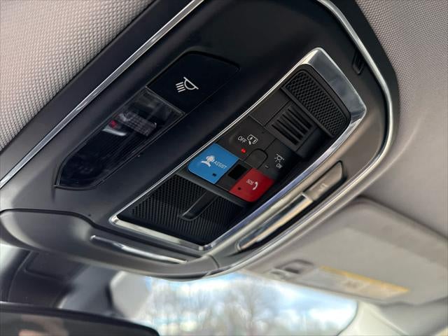 2023 Jeep Grand Cherokee L Laredo 4x4