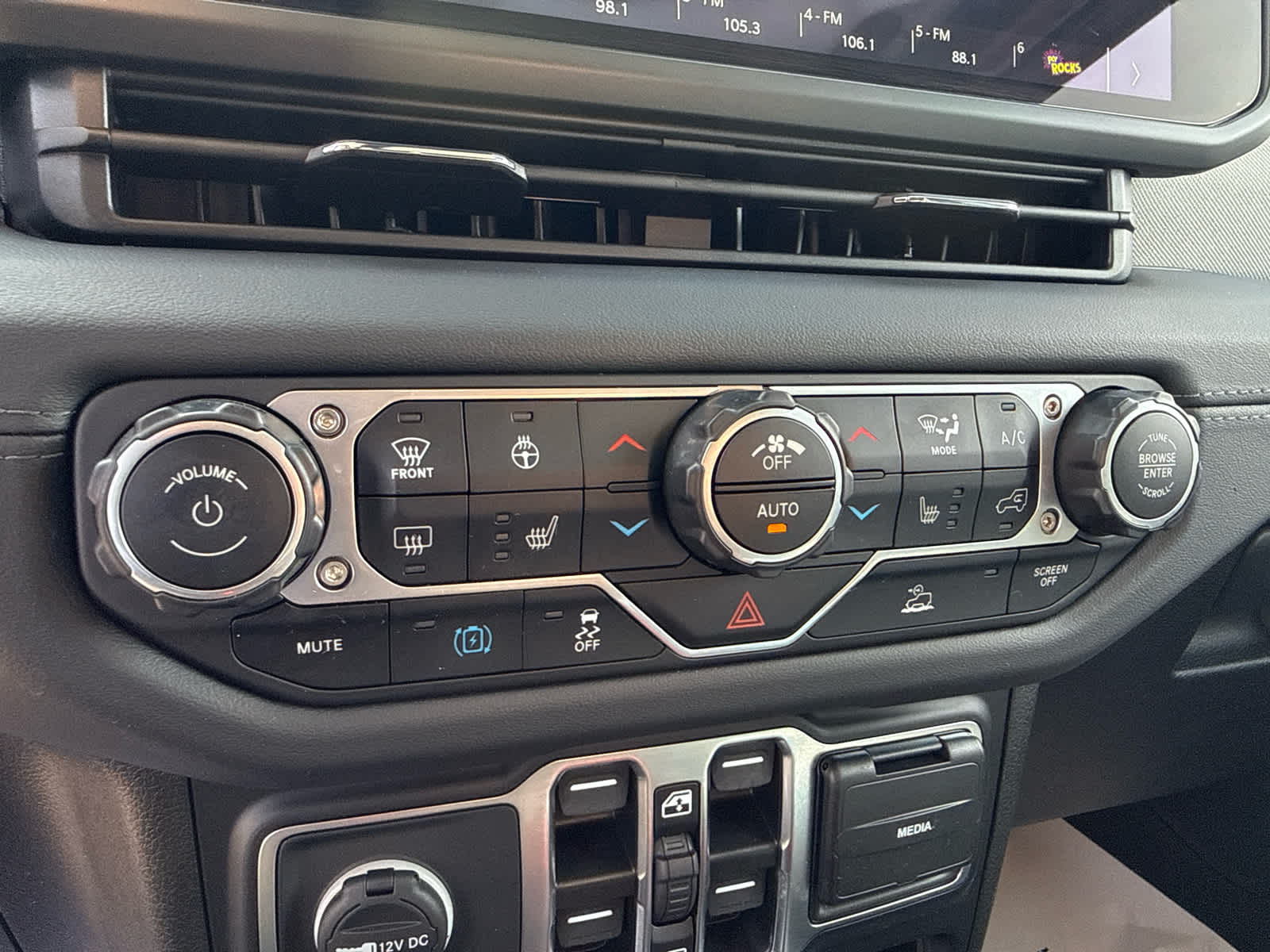 2024 Jeep Wrangler 4xe Sahara 4xe