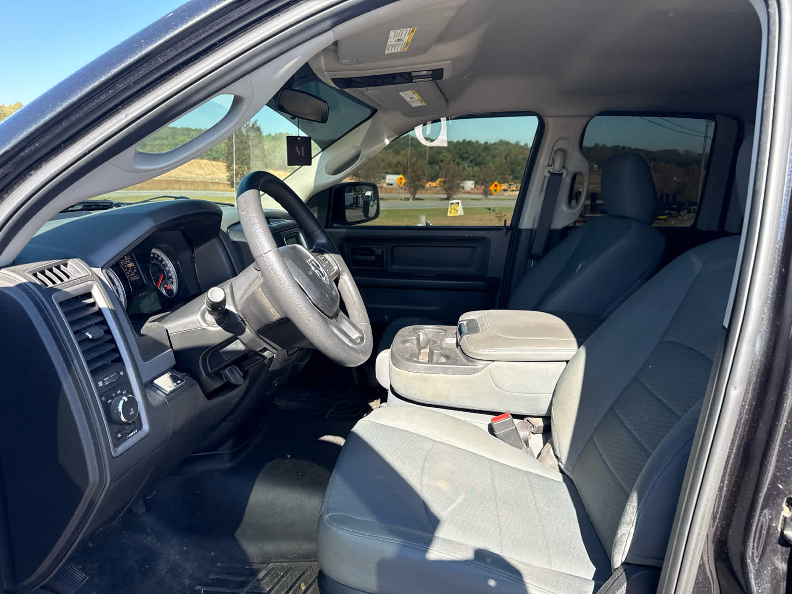 2018 RAM 1500 Express Quad Cab 4x4 6'4' Box