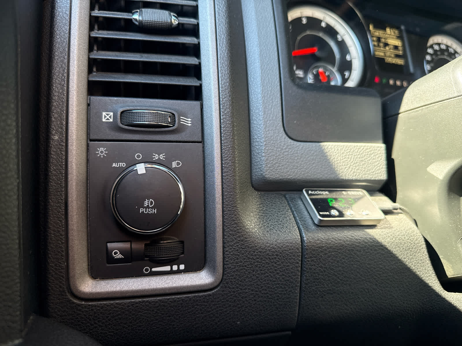 2018 RAM 1500 Express Quad Cab 4x4 6'4' Box