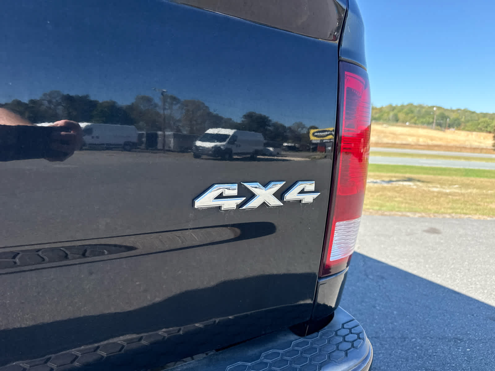 2018 RAM 1500 Express Quad Cab 4x4 6'4' Box