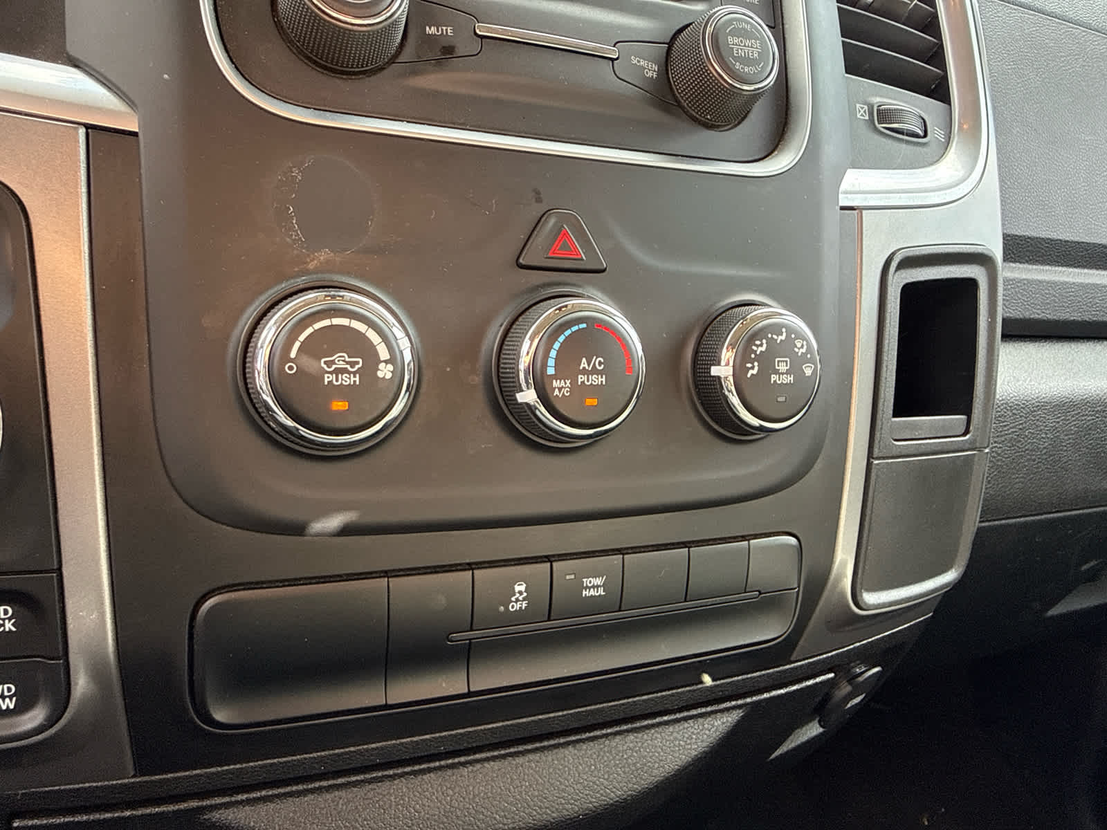 2024 RAM 1500 Classic SLT Quad Cab 4x4 6'4' Box
