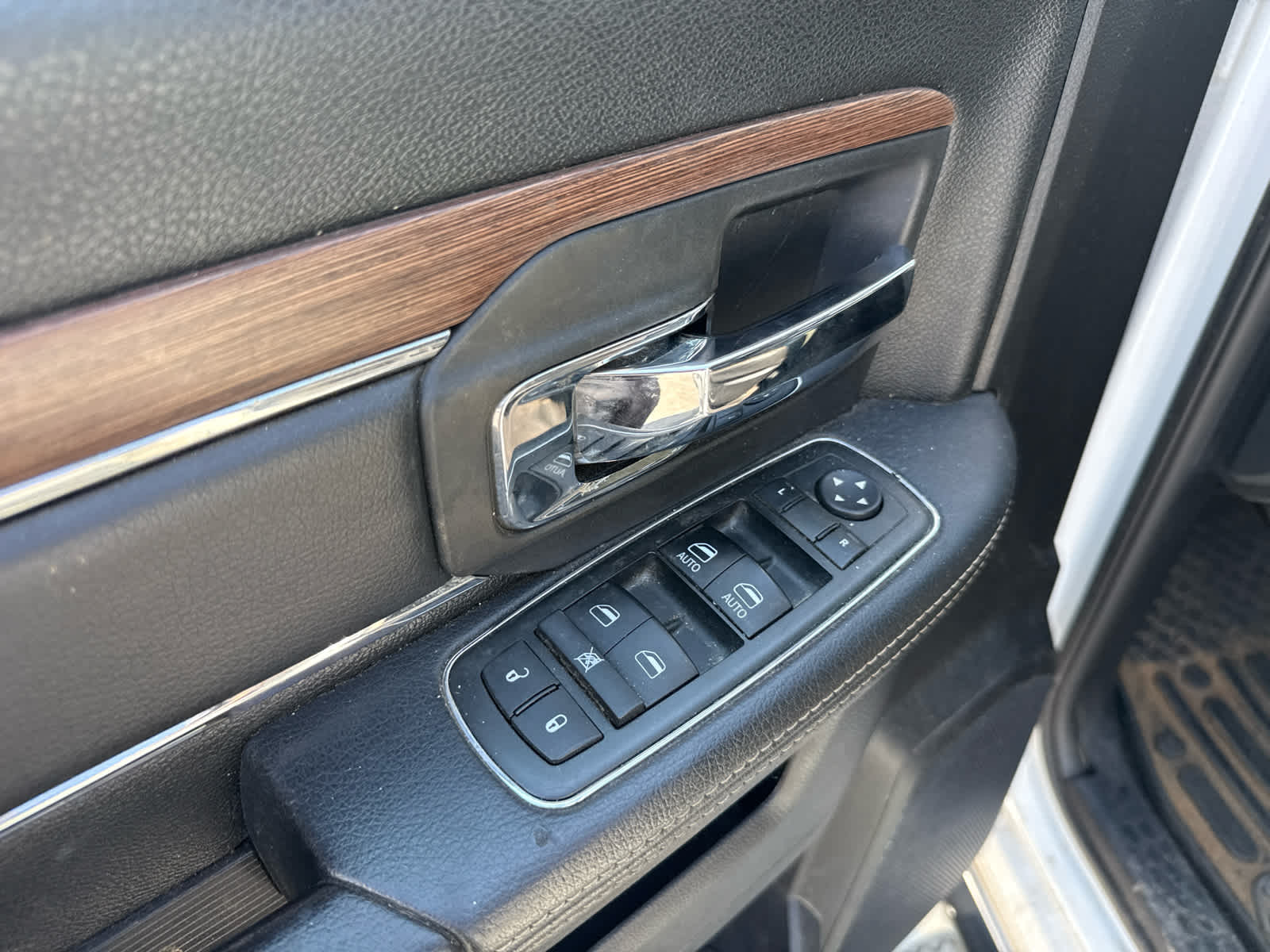 2015 RAM 1500 Laramie