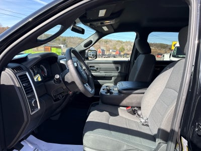 2024 RAM 1500 Classic Warlock Crew Cab 4x4 5'7' Box