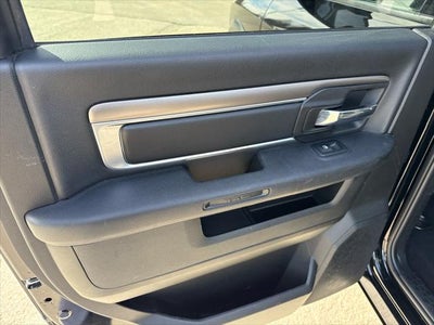 2024 RAM 1500 Classic Warlock Crew Cab 4x4 5'7' Box