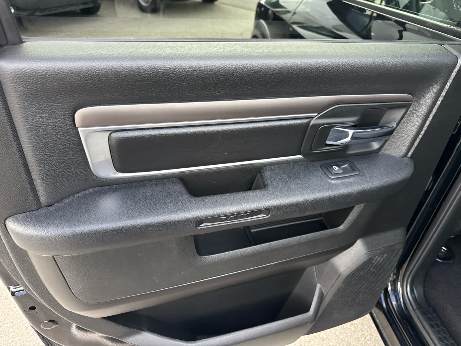 2024 RAM 1500 Classic Warlock Crew Cab 4x4 5'7' Box