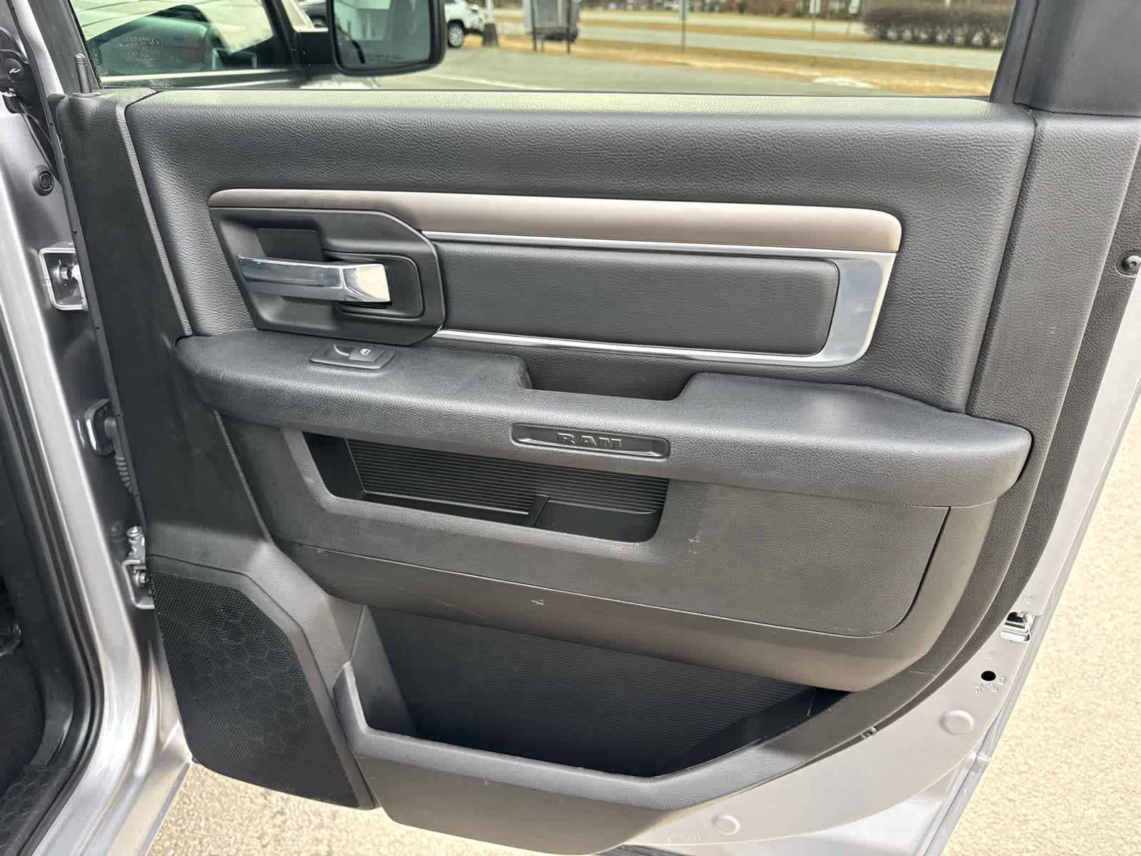 2024 RAM 1500 Classic Warlock Crew Cab 4x4 5'7' Box