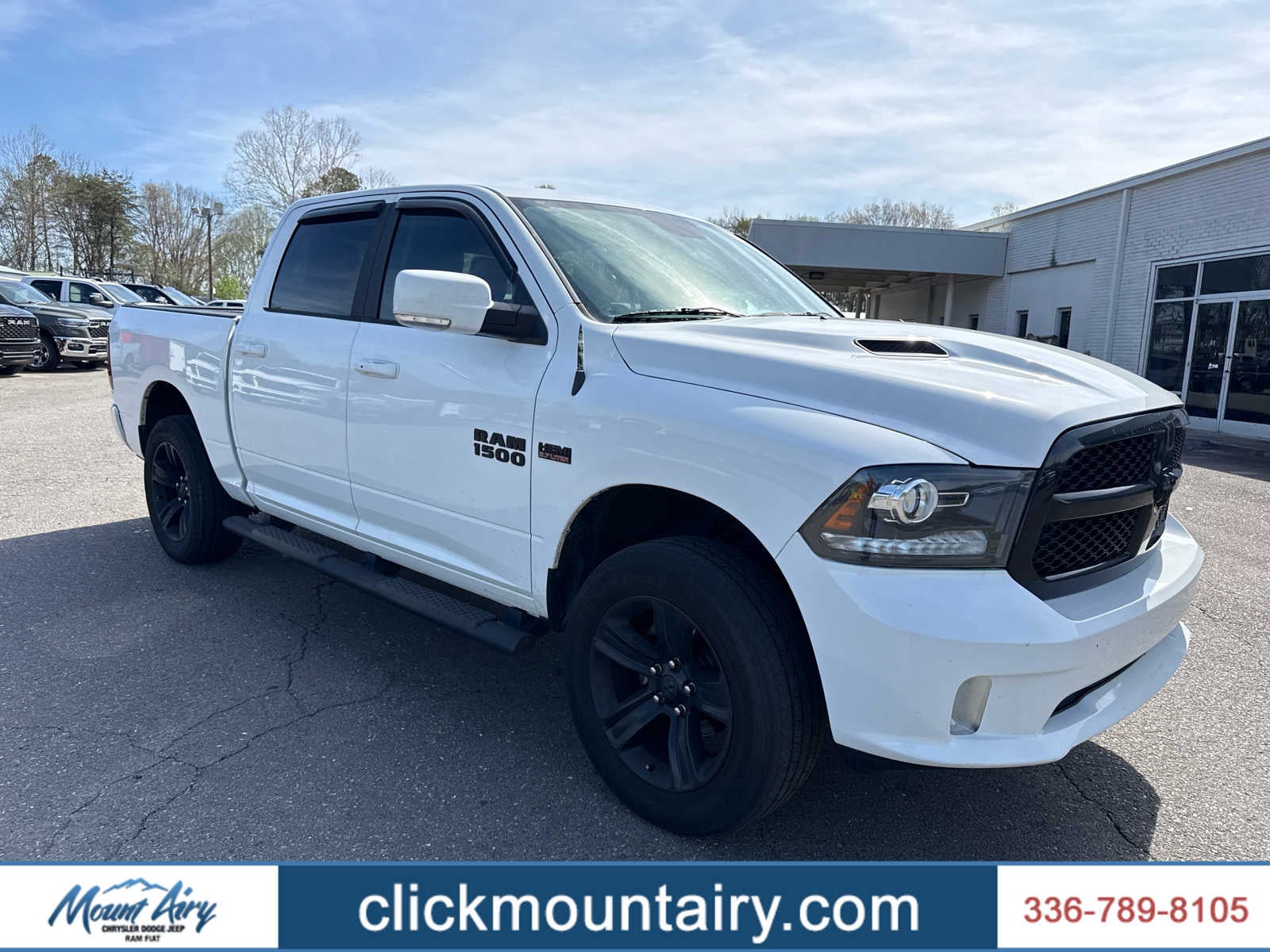 2017 RAM 1500 Night Crew Cab 4x4 5'7' Box
