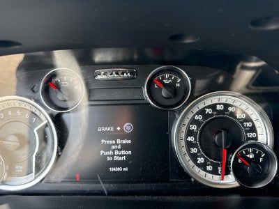 2017 RAM 1500 Night Crew Cab 4x4 5'7' Box