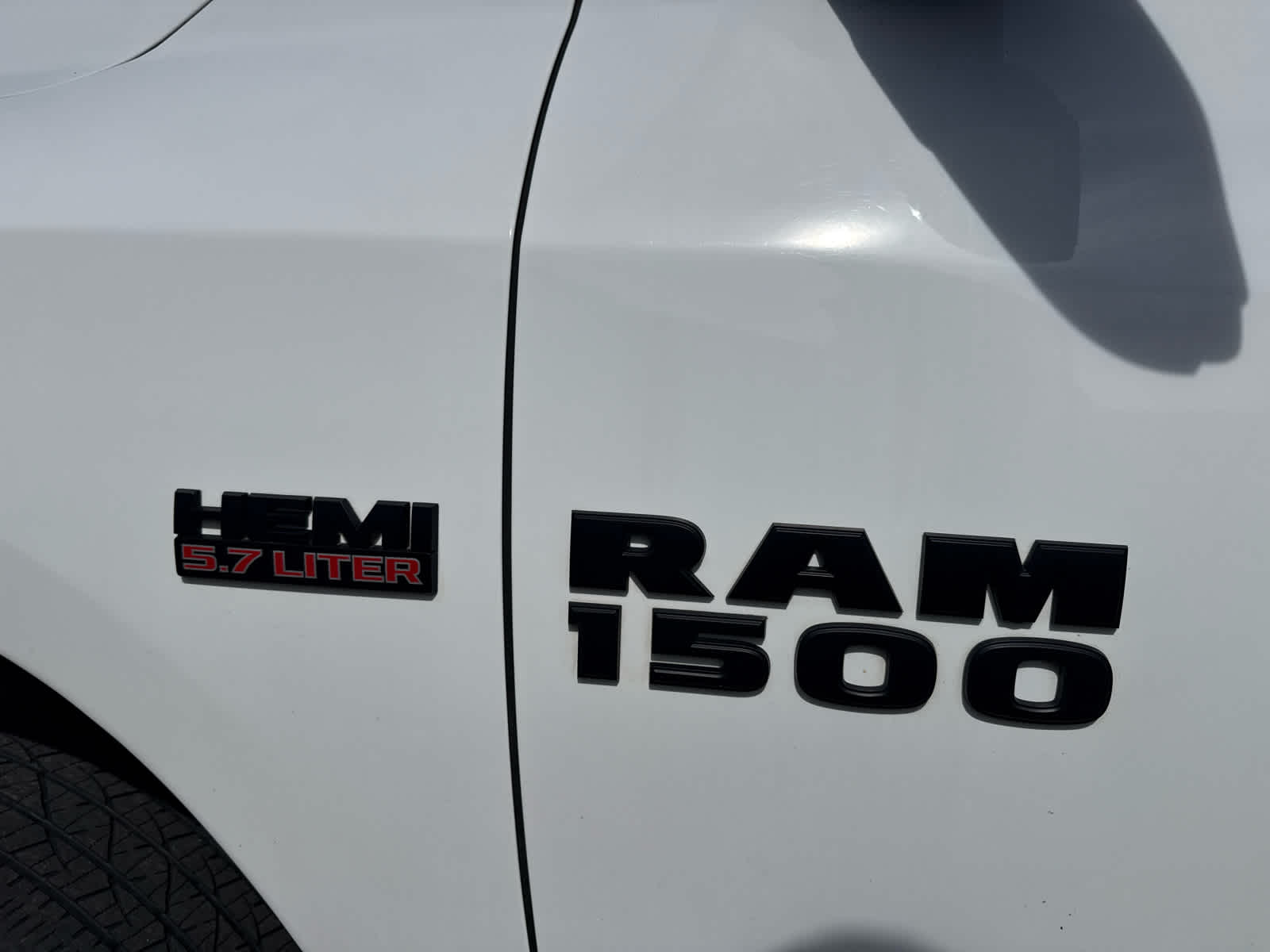 2017 RAM 1500 Night Crew Cab 4x4 5'7' Box