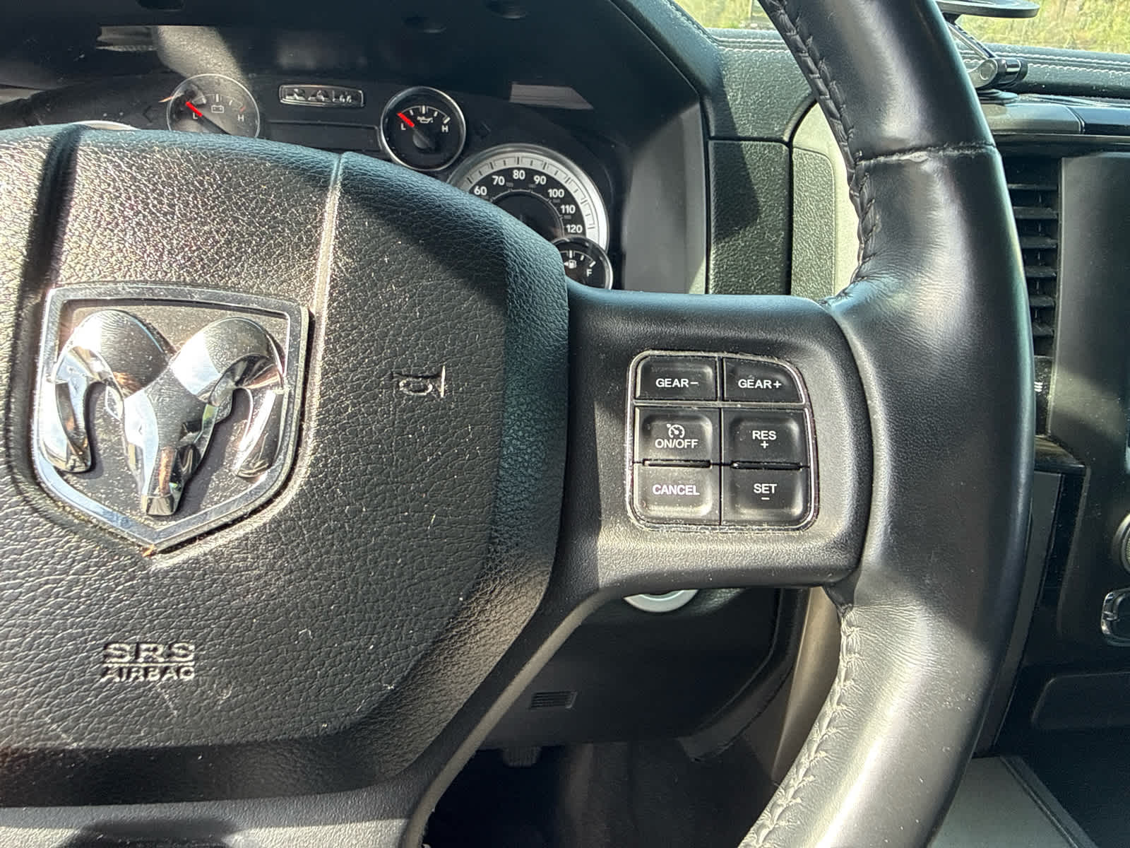 2017 RAM 1500 Night Crew Cab 4x4 5'7' Box