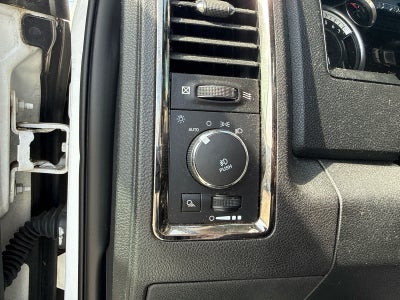 2017 RAM 1500 Night Crew Cab 4x4 5'7' Box