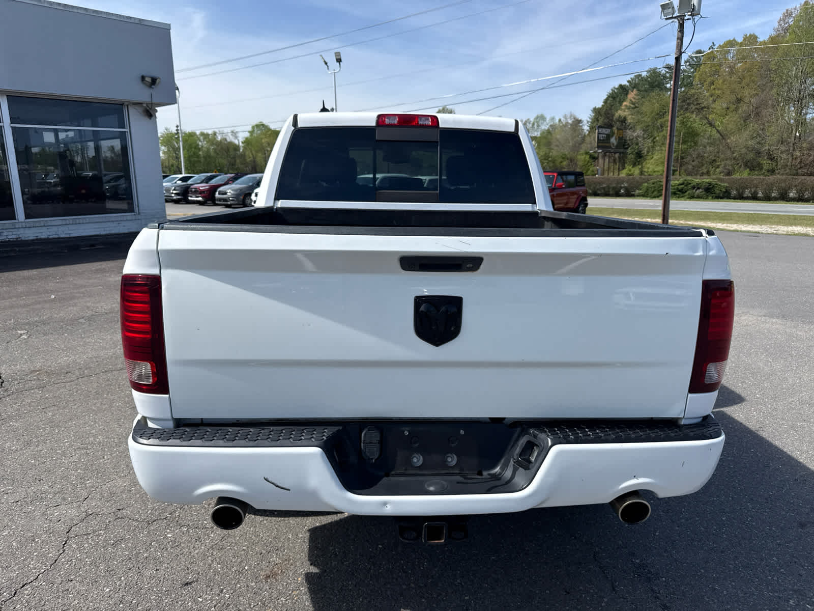 2017 RAM 1500 Night Crew Cab 4x4 5'7' Box