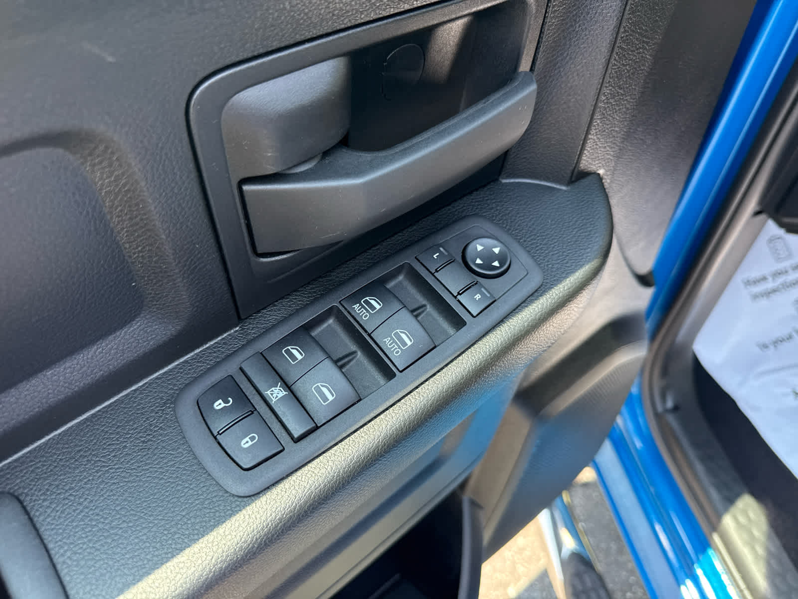 2023 RAM 1500 Classic Tradesman Crew Cab 4x4 6'4' Box