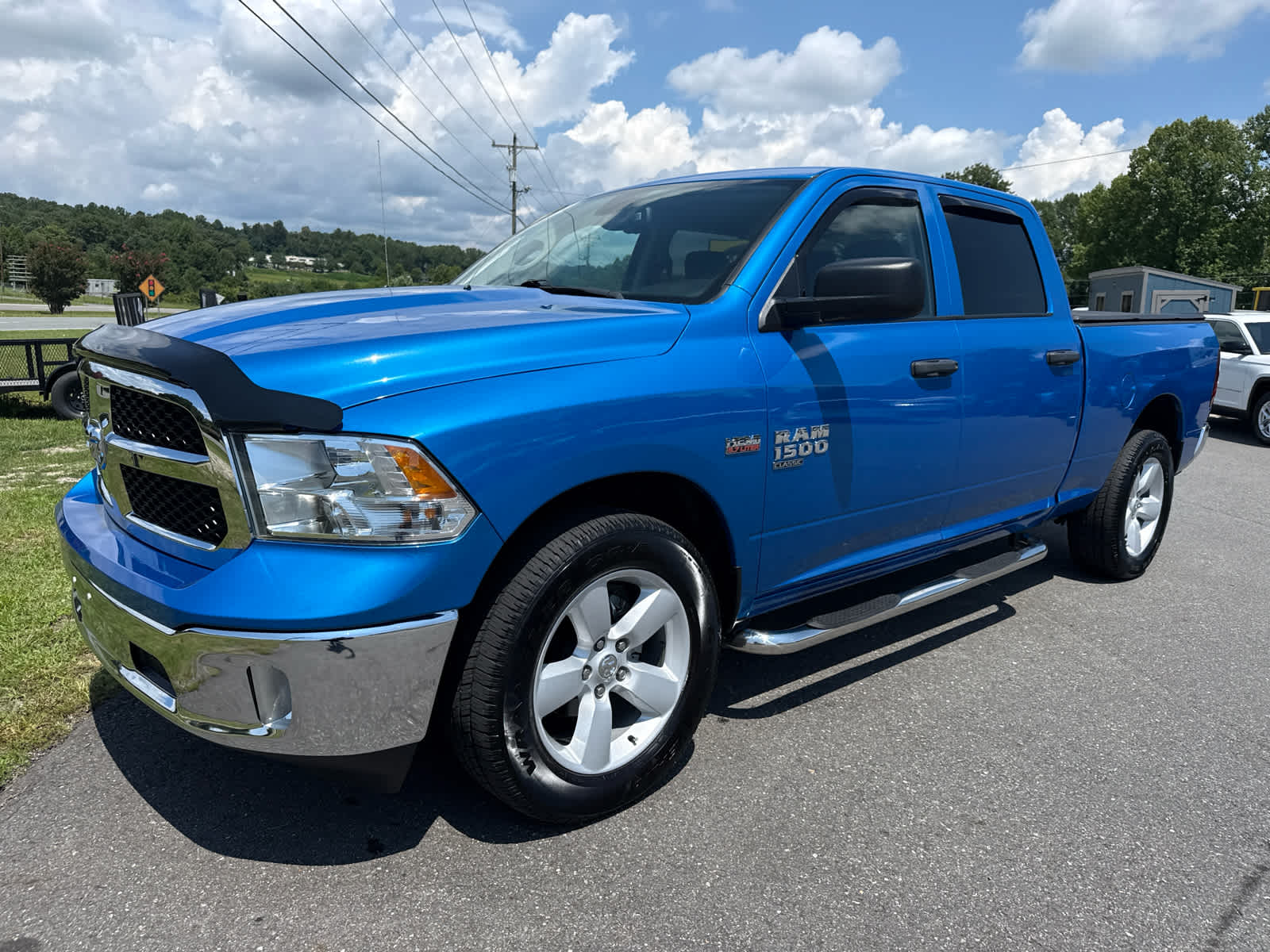 2023 RAM 1500 Classic Tradesman Crew Cab 4x4 6'4' Box