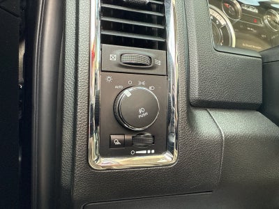 2018 RAM 1500 Laramie Crew Cab 4x4 6'4' Box