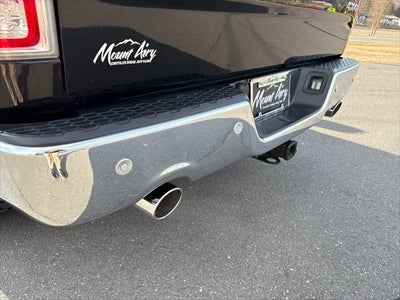 2018 RAM 1500 Laramie Crew Cab 4x4 6'4' Box