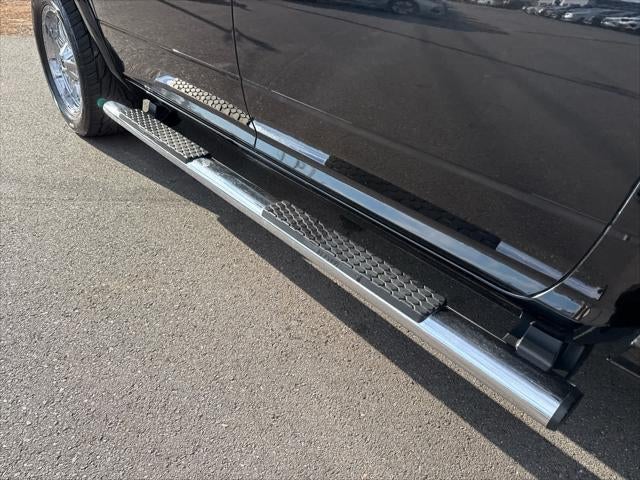 2018 RAM 1500 Laramie Crew Cab 4x4 6'4' Box