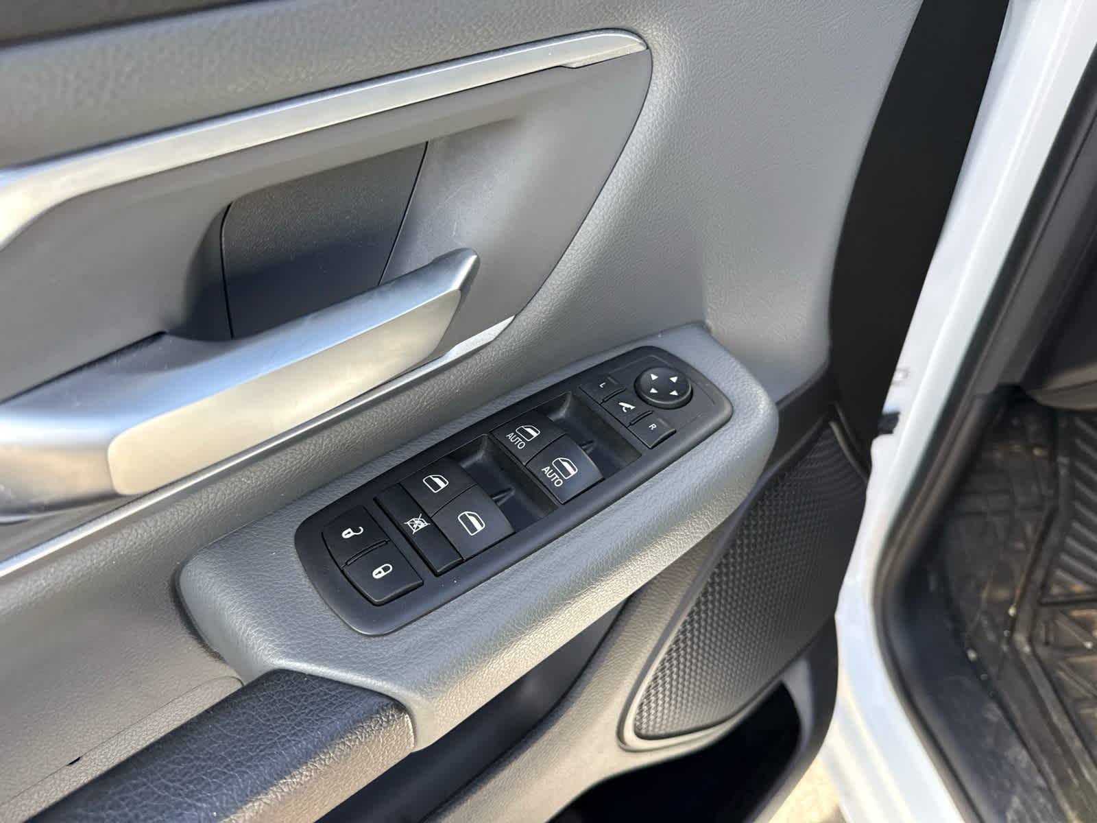 2020 RAM 1500 Big Horn Quad Cab 4x2 6'4' Box