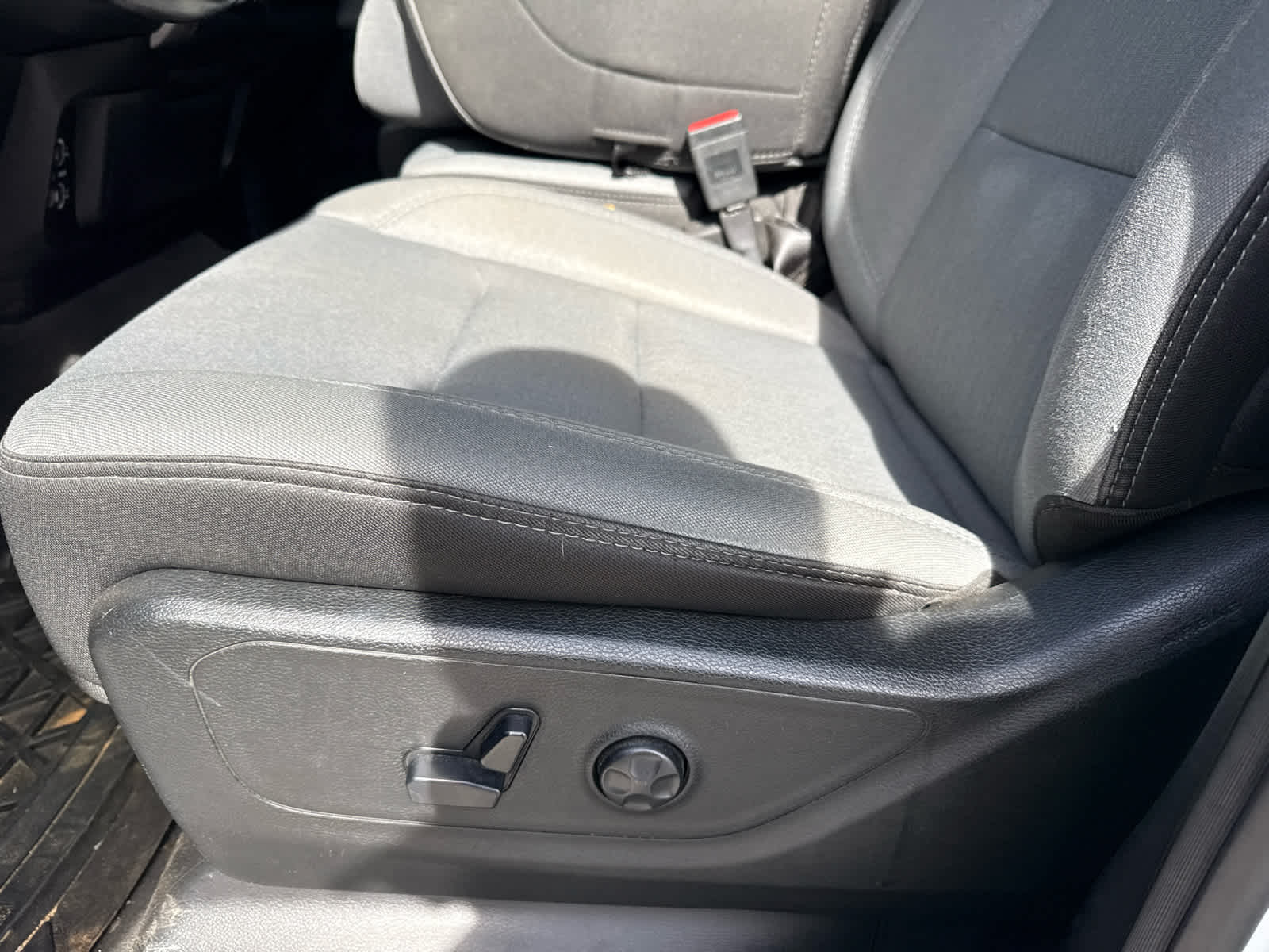 2020 RAM 1500 Big Horn Quad Cab 4x2 6'4' Box