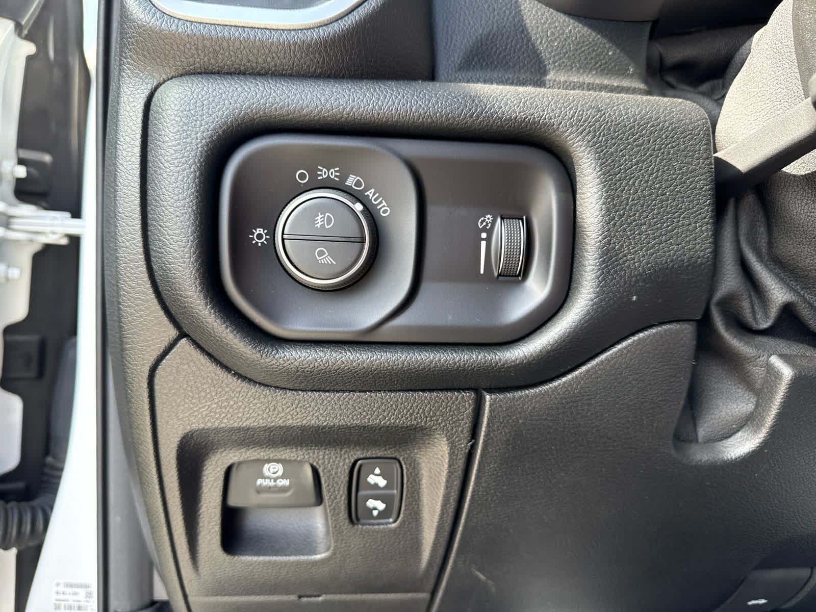 2020 RAM 1500 Big Horn Quad Cab 4x2 6'4' Box