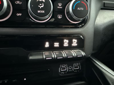 2019 RAM 1500 Big Horn/Lone Star Crew Cab 4x4 5'7' Box