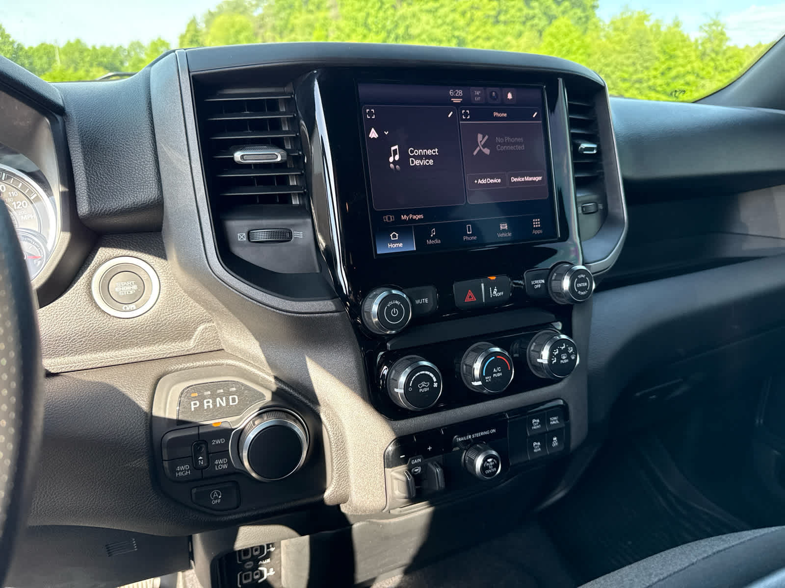 2025 RAM 1500 Tradesman Crew Cab 4x4 5'7' Box