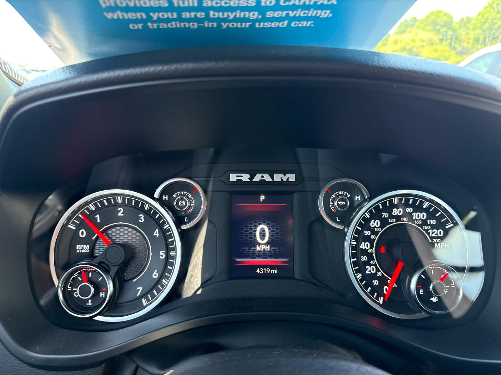 2025 RAM 1500 Tradesman Crew Cab 4x4 5'7' Box