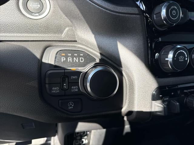 2025 RAM 1500 Tradesman Crew Cab 4x4 5'7' Box