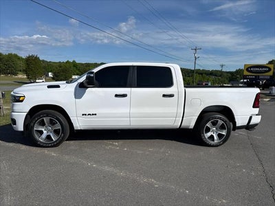 2025 RAM 1500 Tradesman Crew Cab 4x4 5'7' Box