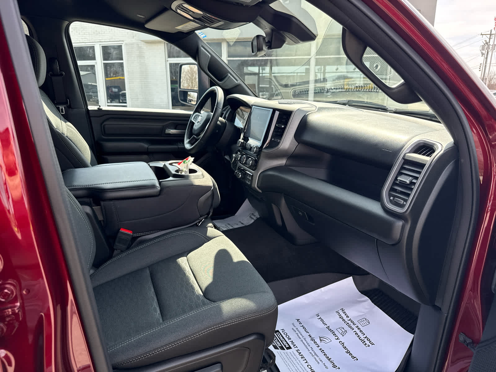 2025 RAM 1500 Tradesman Crew Cab 4x4 5'7' Box