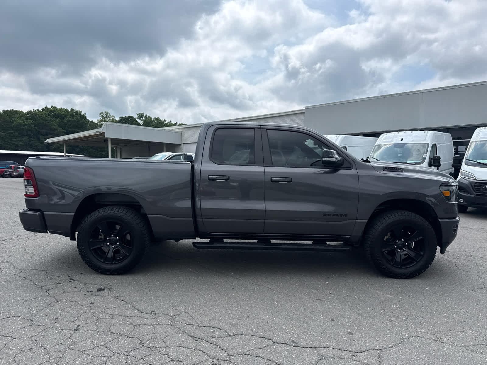 2021 RAM 1500 Big Horn Quad Cab 4x4 6'4' Box